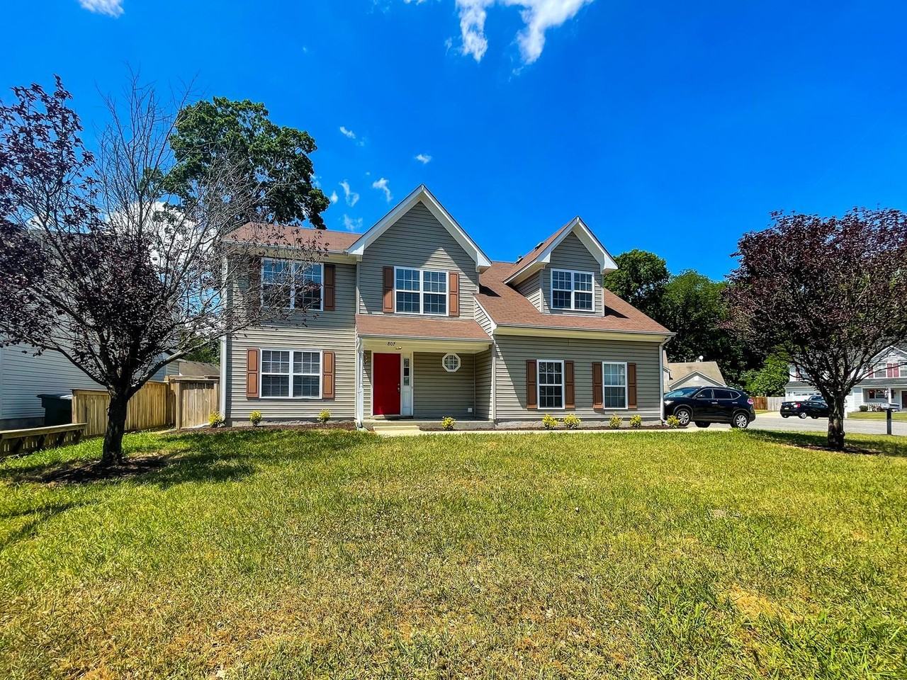 807 Mattmoore Pl - Photo 2 of 50