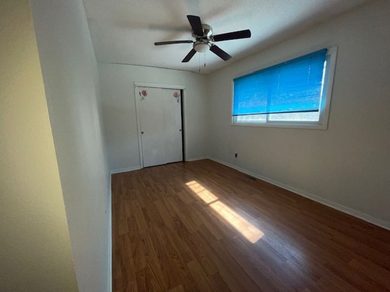 5201 W Saint James Dr - Photo 5 of 11