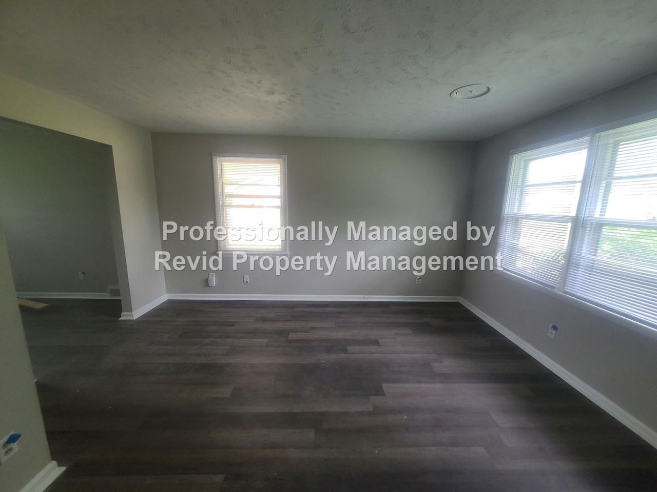 196 Ivan Rd - Photo 4 of 22
