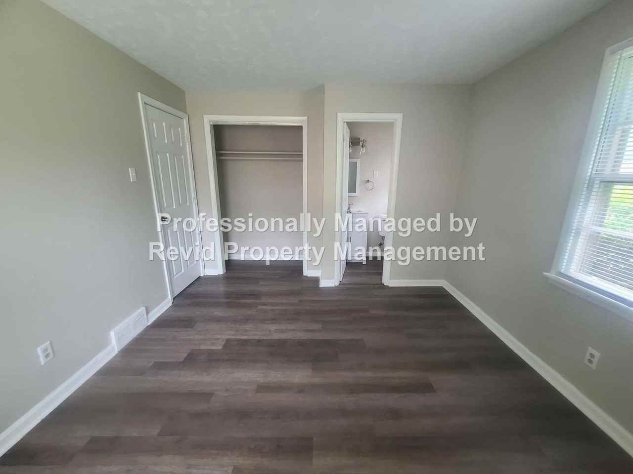 196 Ivan Rd - Photo 7 of 22