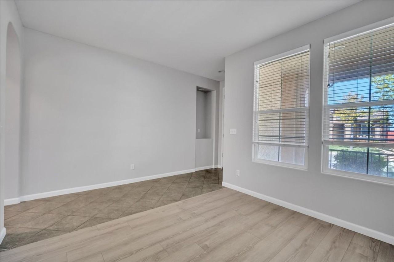 6029 Caddington Way - Photo 4 of 27