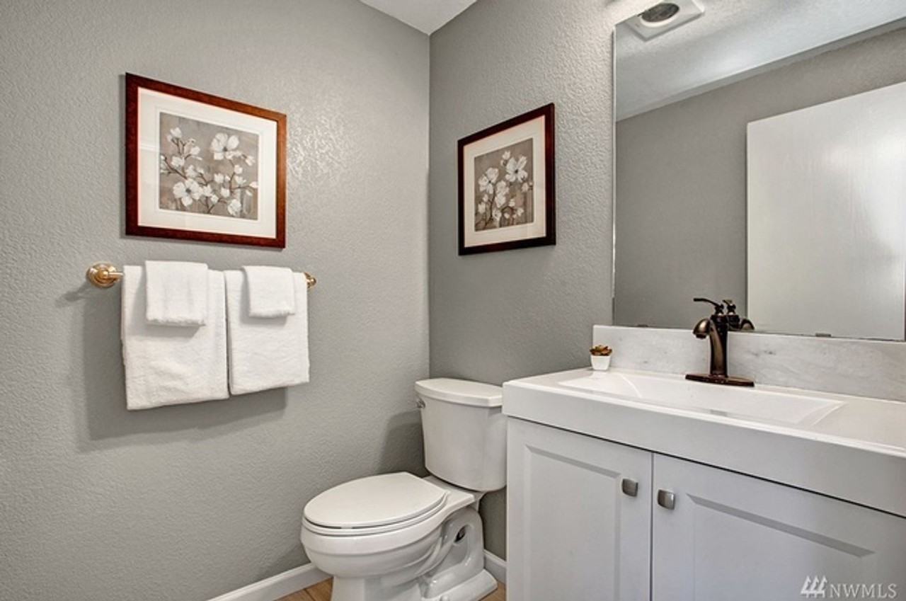 7013 16th Ave Ne - Photo 7 of 21