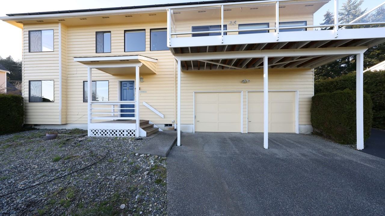 1569 Blue Heron Ln - Photo 2 of 18