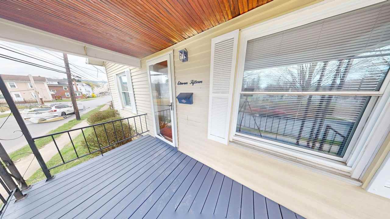 1115 Penn St - Photo 2 of 12