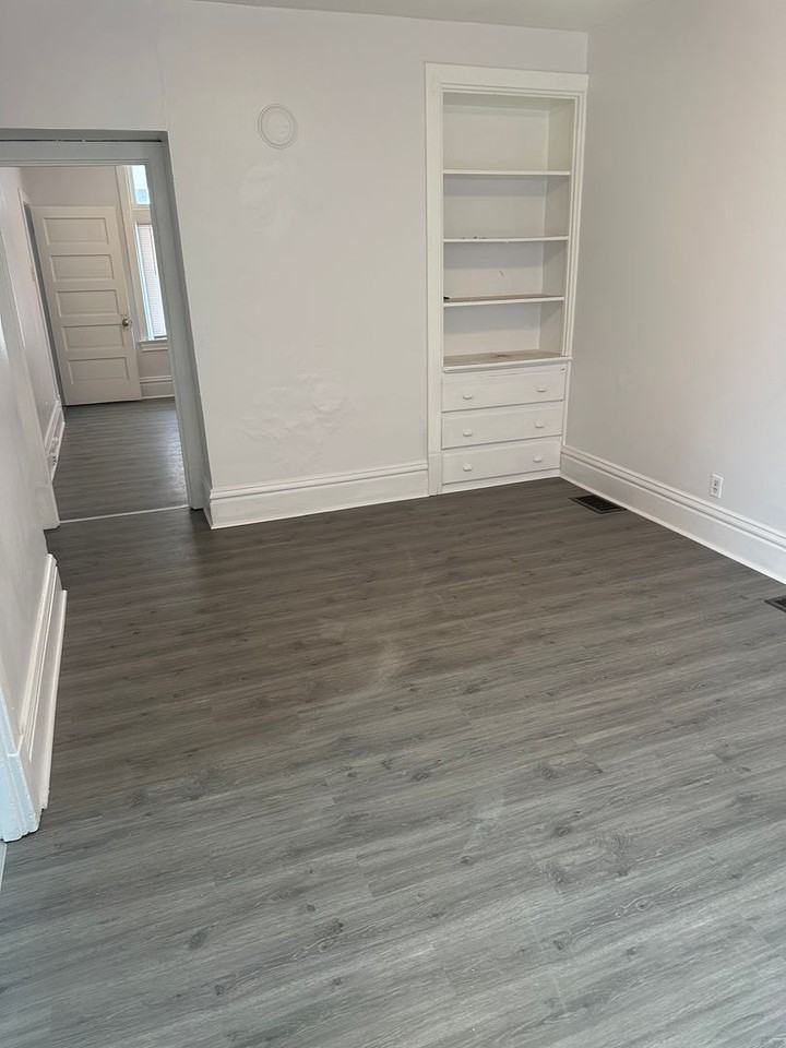 712 Ajax Way - Photo 4 of 13