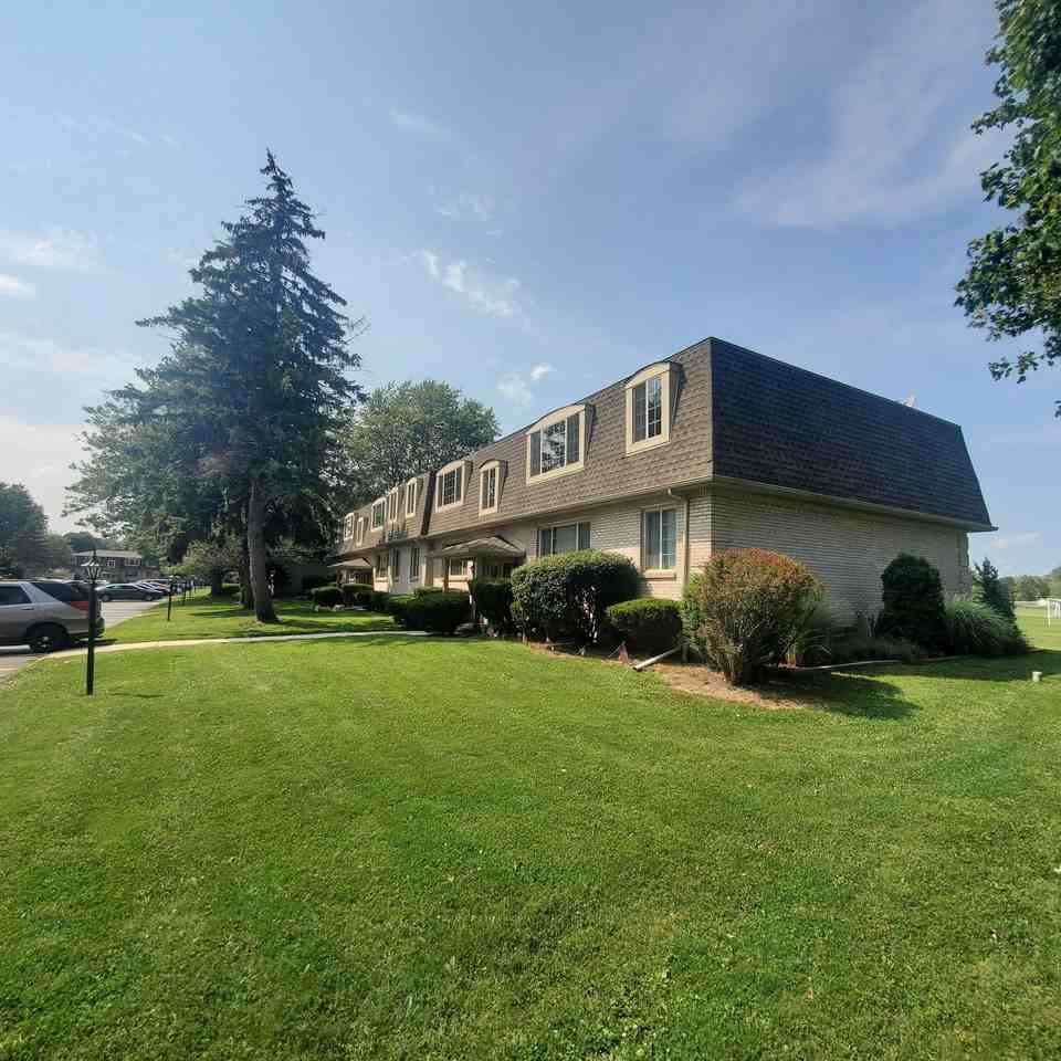 Higher Grounds Apartments - Photo 2 of 31