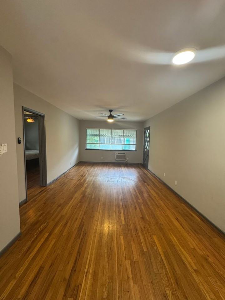 12157 Chandler Blvd. - Photo 2 of 21