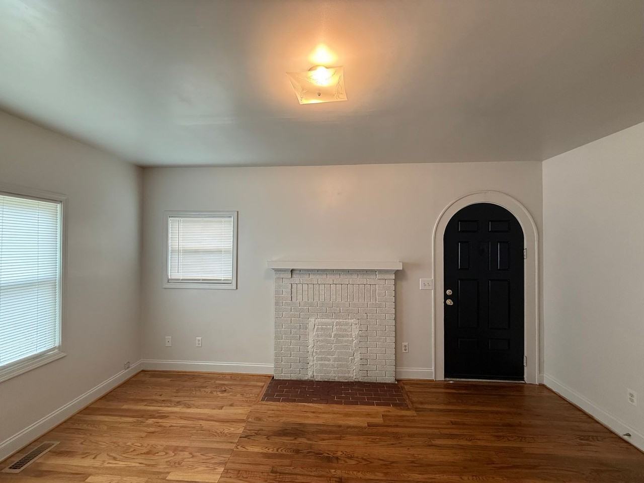 1016 Grace Ave - Photo 2 of 19