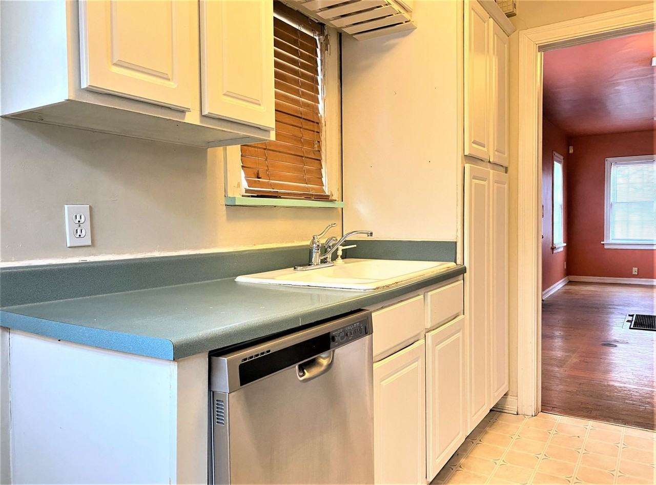 3508 Nw 18th St - Photo 3 of 12