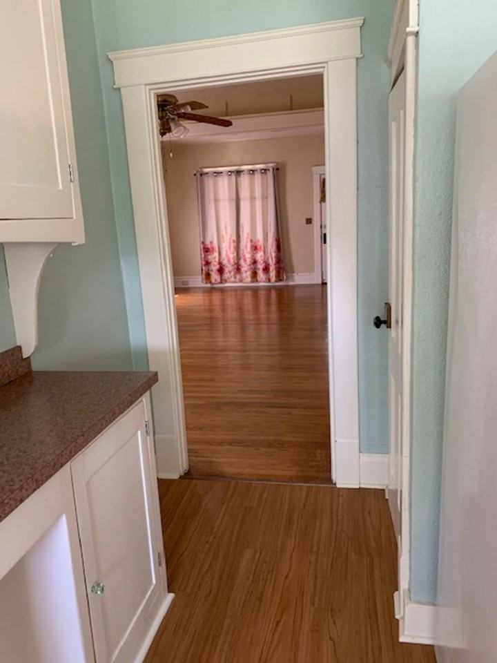 560 14th St Ne - Photo 2 of 8