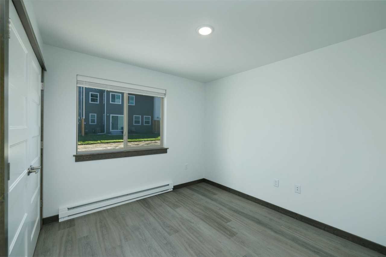 1902 Cruiser Lane - Photo 7 of 22