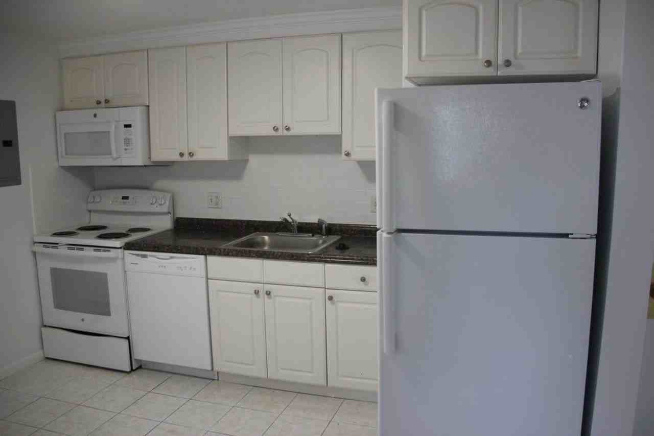 21 Westford St - Photo 2 of 10