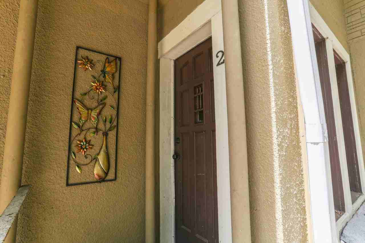 1815 E Kaley Ave - Photo 2 of 12