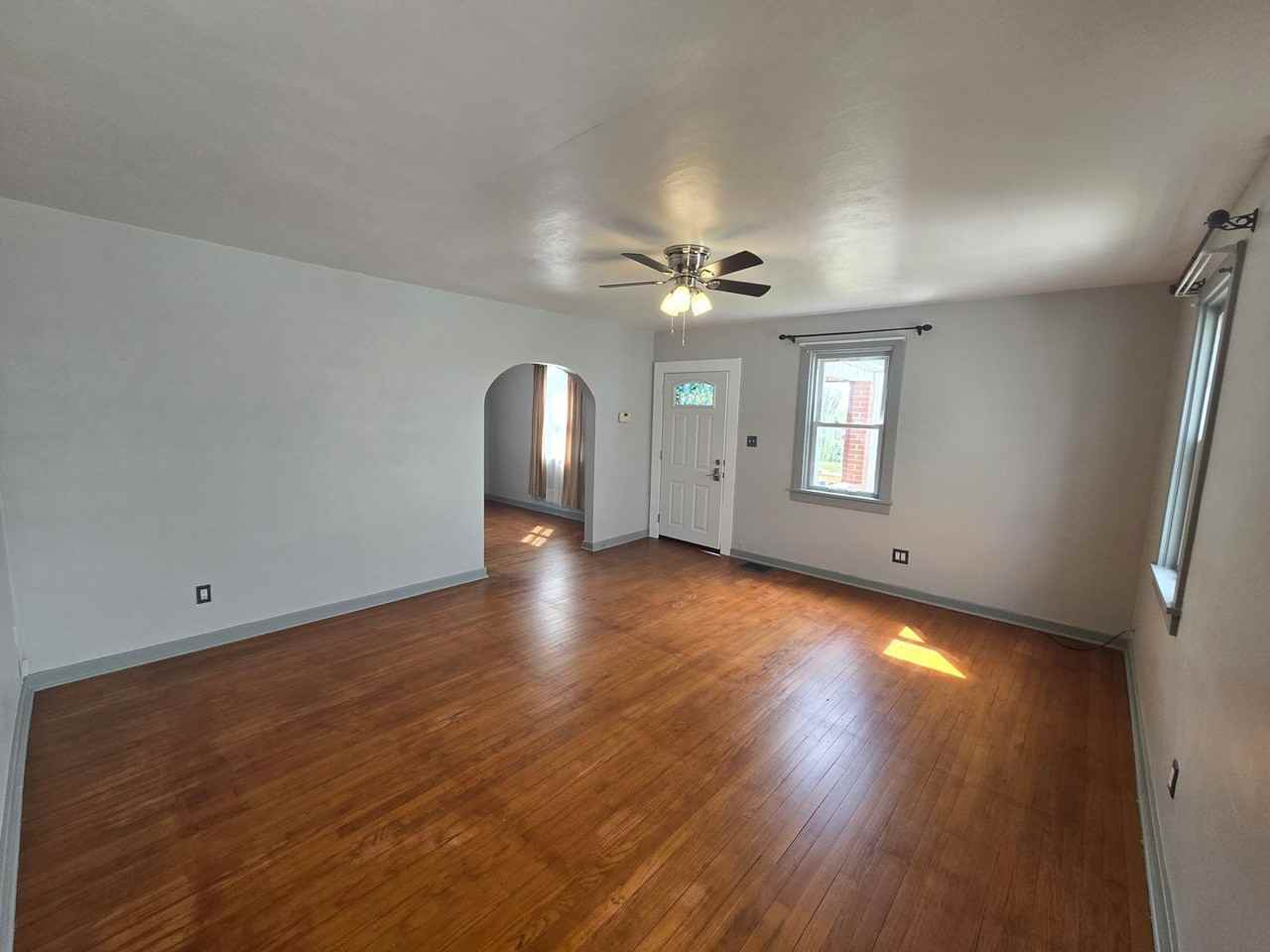 1257 10th Ave - Photo 3 of 11