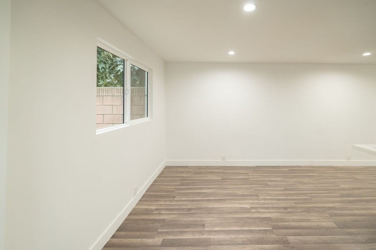 3046 Grand Ave - Photo 3 of 14