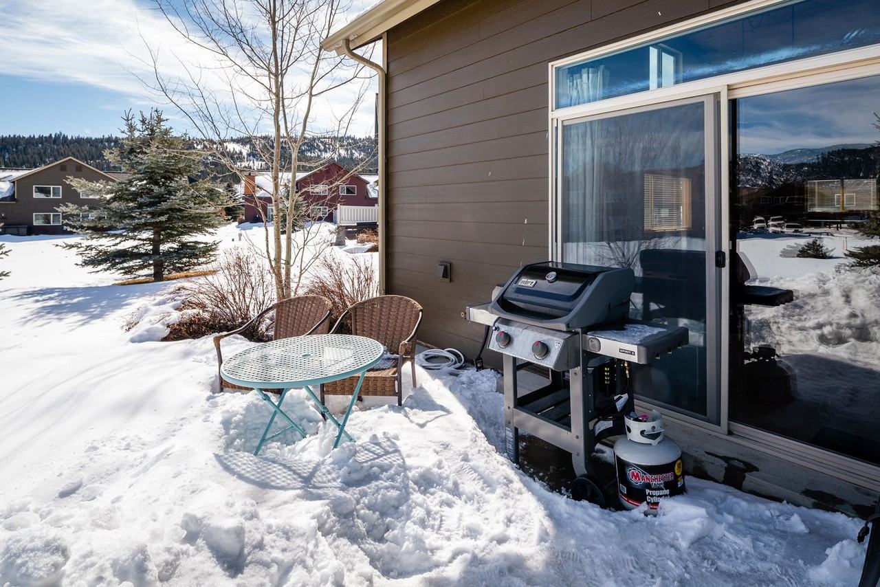 79 Starlight Dr - Photo 2 of 50