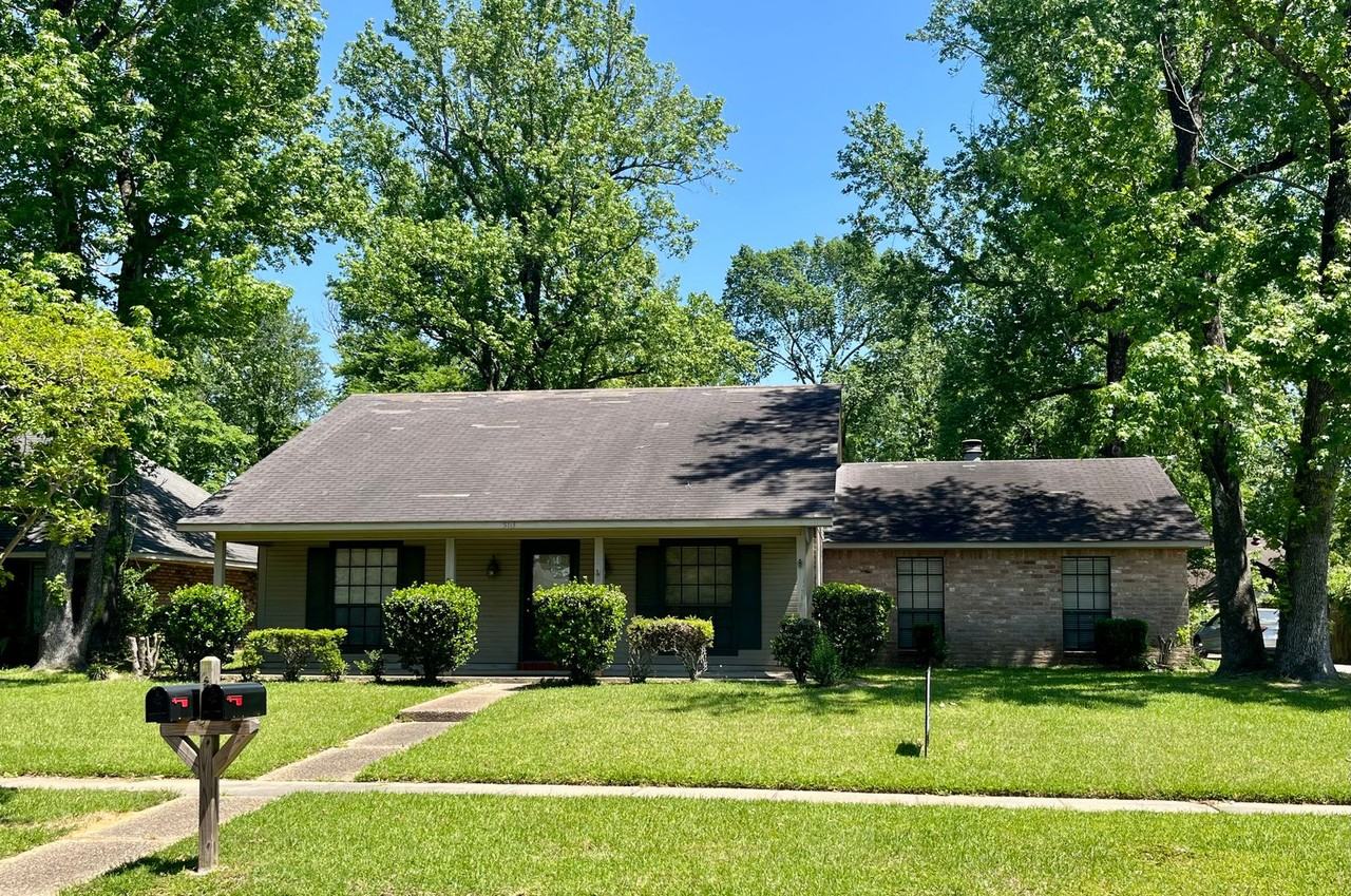 5113 Sandy Ridge Dr