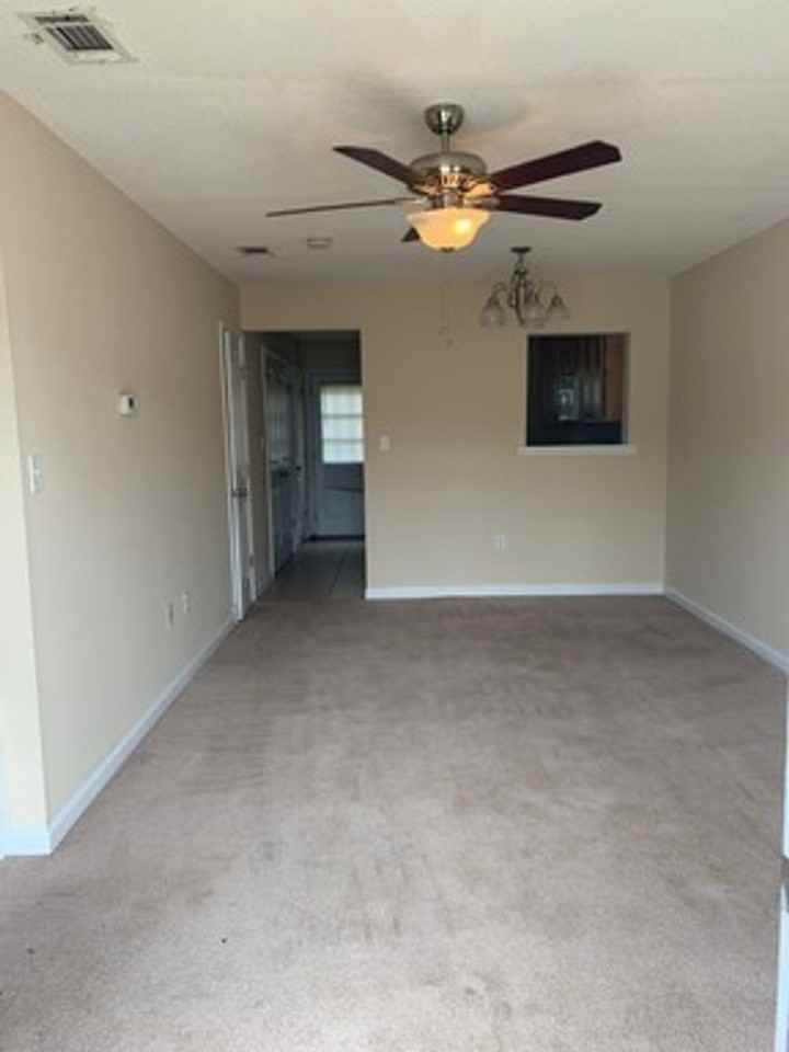 358 Brookfield Rd - Photo 4 of 30