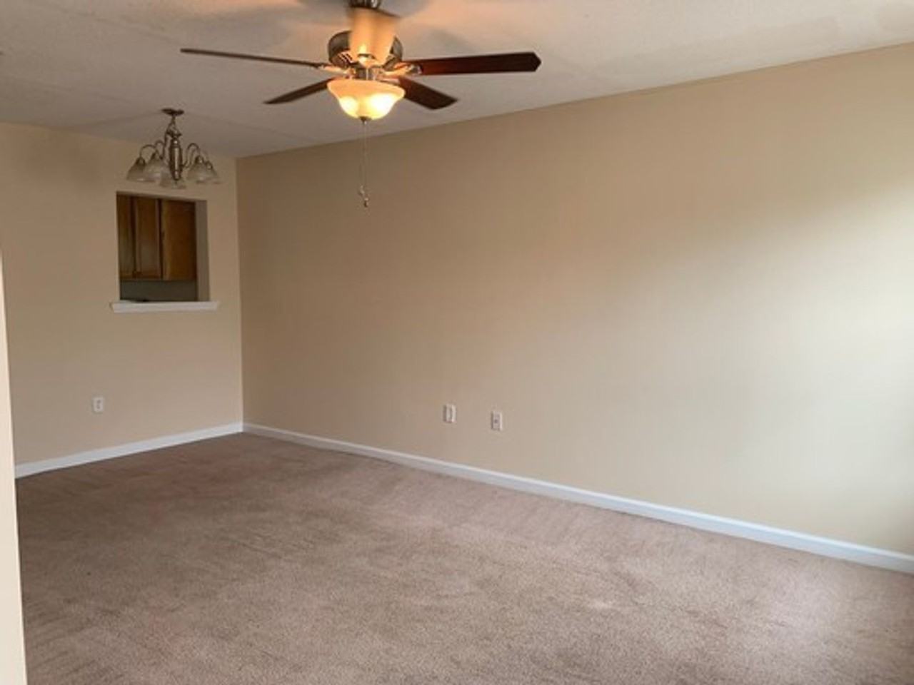 358 Brookfield Rd - Photo 5 of 30