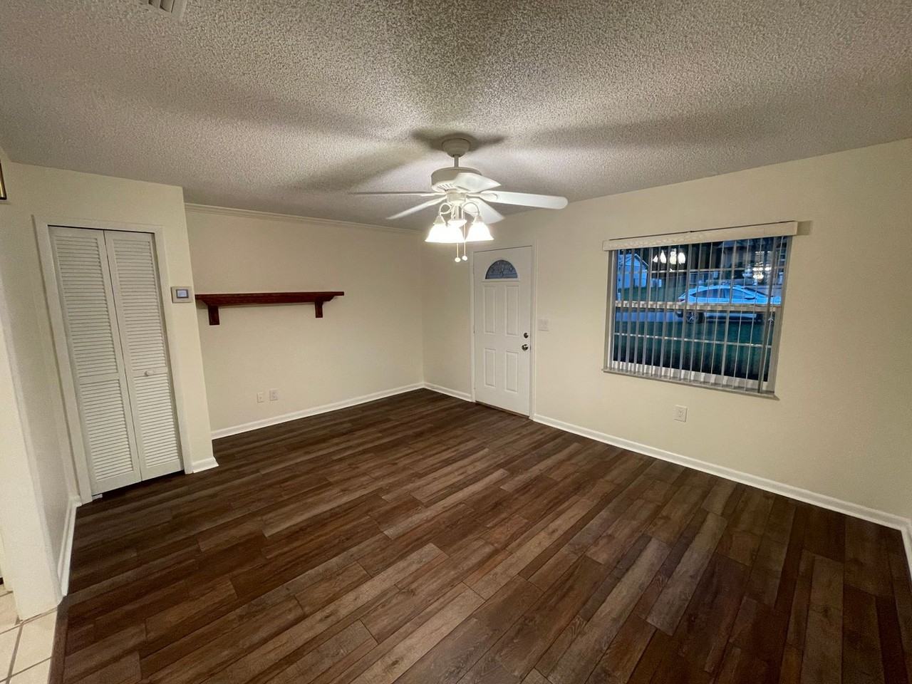 606 Second Ave - Photo 5 of 22