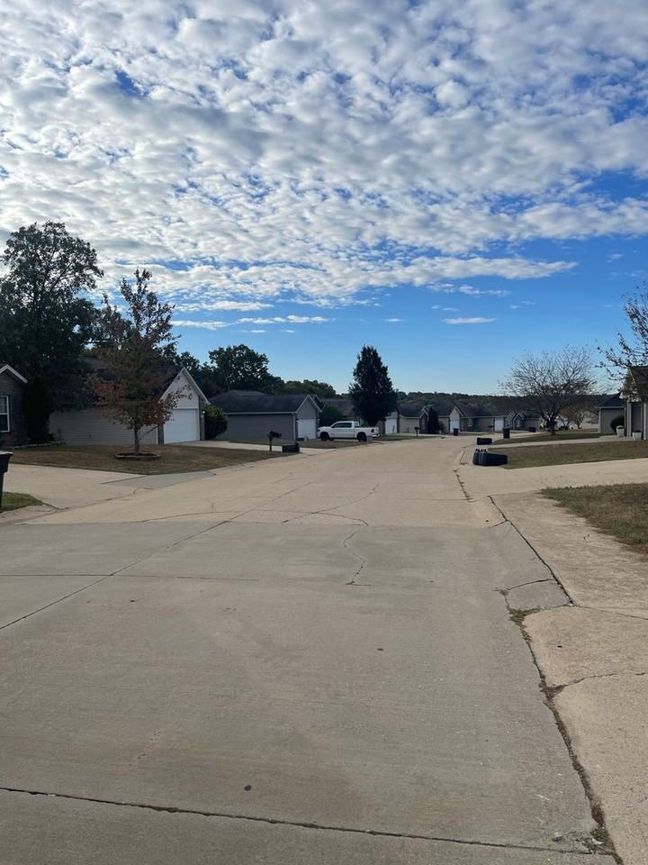 238 Settlers Pass - Photo 2 of 33