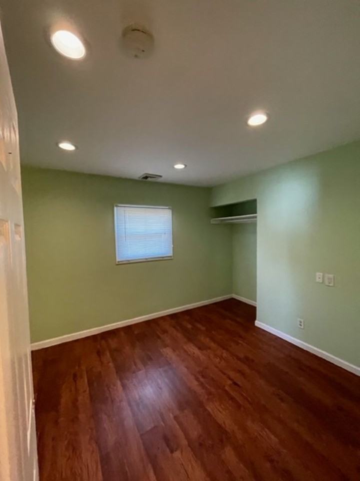 1320 E Pine St - Photo 3 of 17