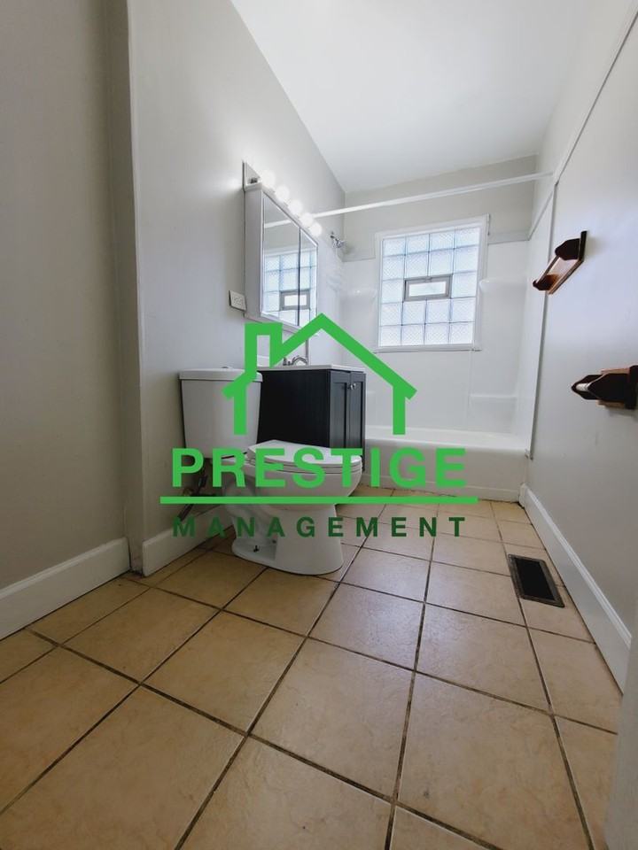 1454 Sherman St - Photo 4 of 7
