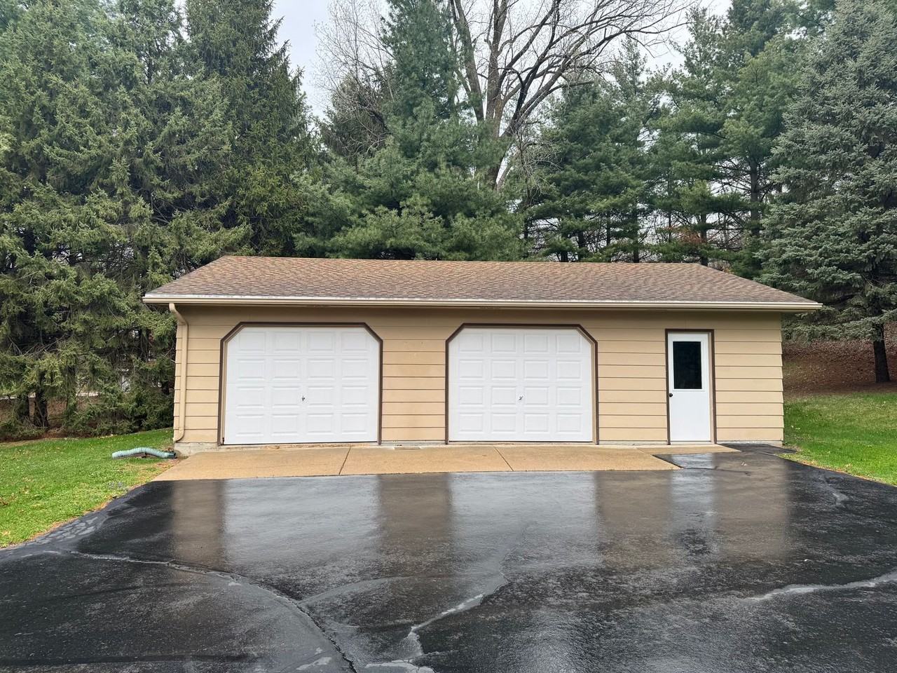 8308 N Serns Rd - Photo 2 of 50