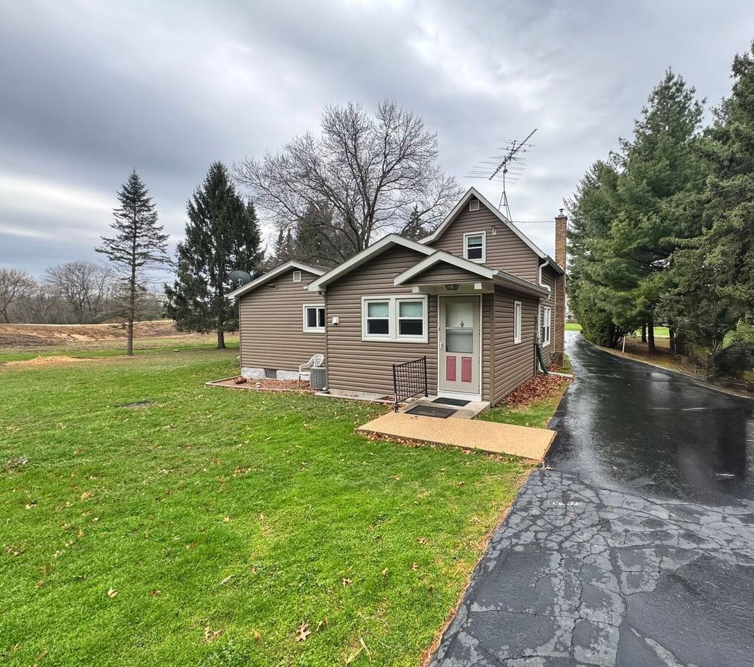8308 N Serns Rd - Photo 3 of 50
