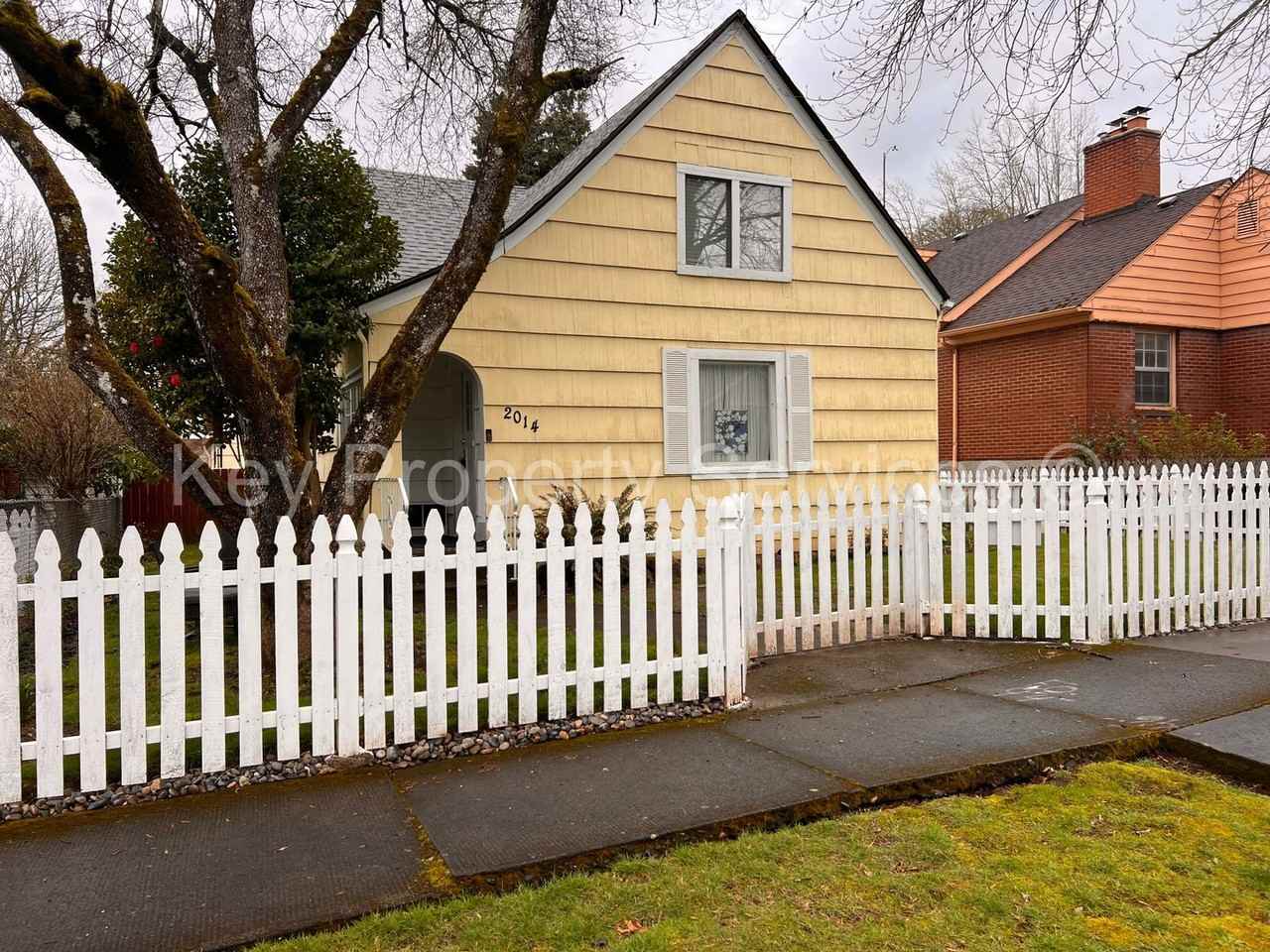 2014 E St - Photo 2 of 32