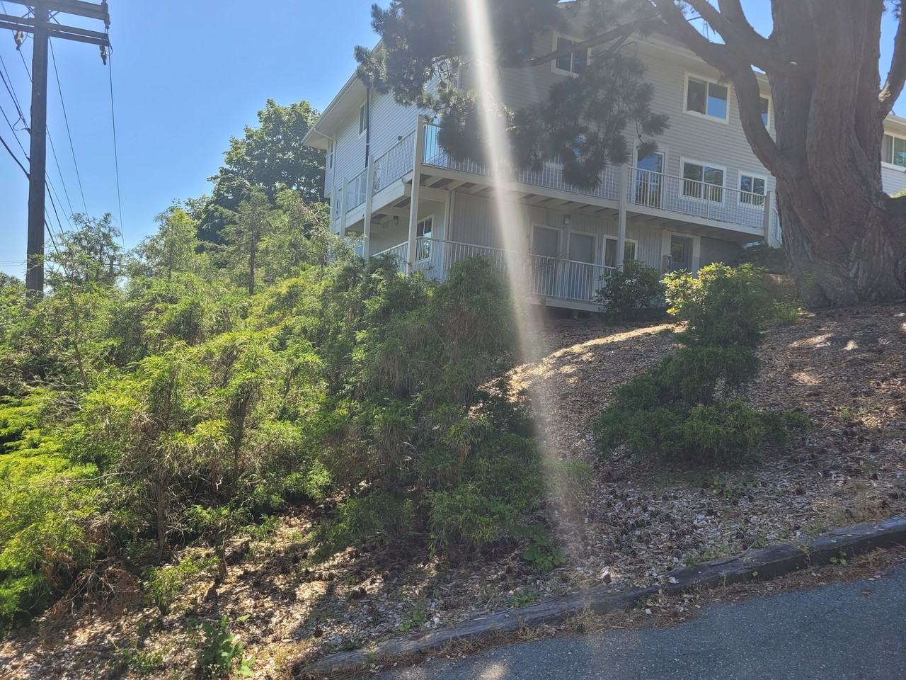 924 21st Street - Photo 2 of 9