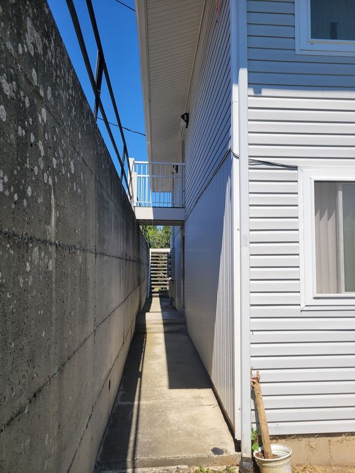 924 21st Street - Photo 6 of 9