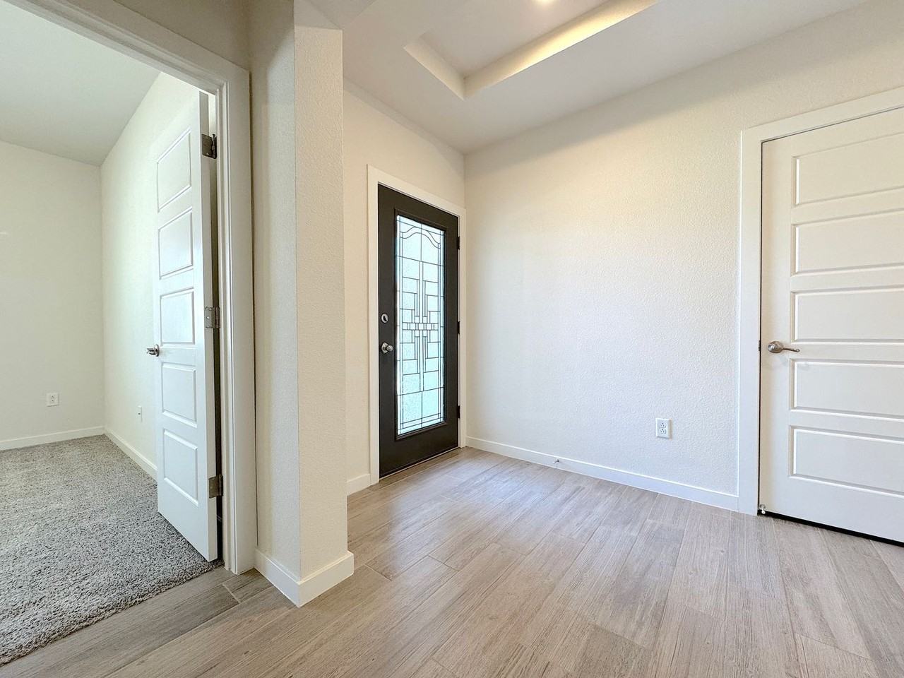 14744 Mike A Mendoza Ave - Photo 3 of 33