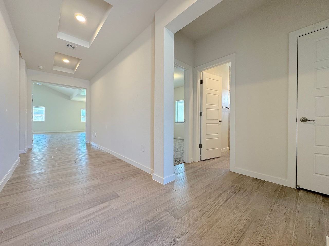 14744 Mike A Mendoza Ave - Photo 5 of 33