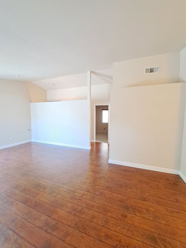 354 Bradley Dr - Photo 7 of 34