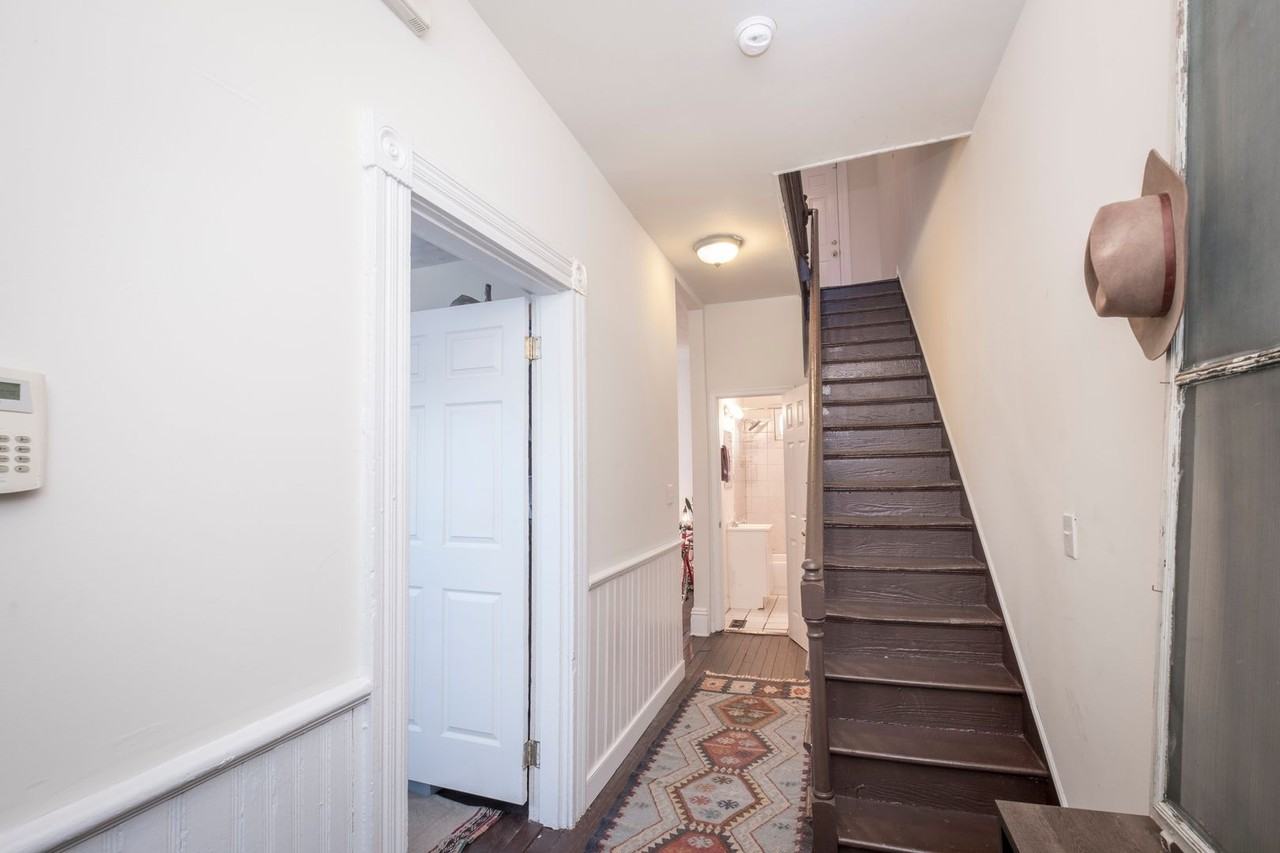 610 N 28th St - Photo 3 of 34