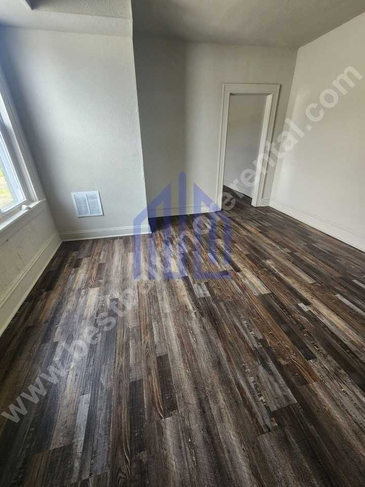 109 Wheeler Ave - Photo 5 of 8