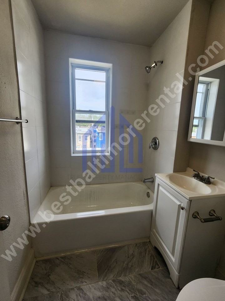 109 Wheeler Ave - Photo 6 of 8