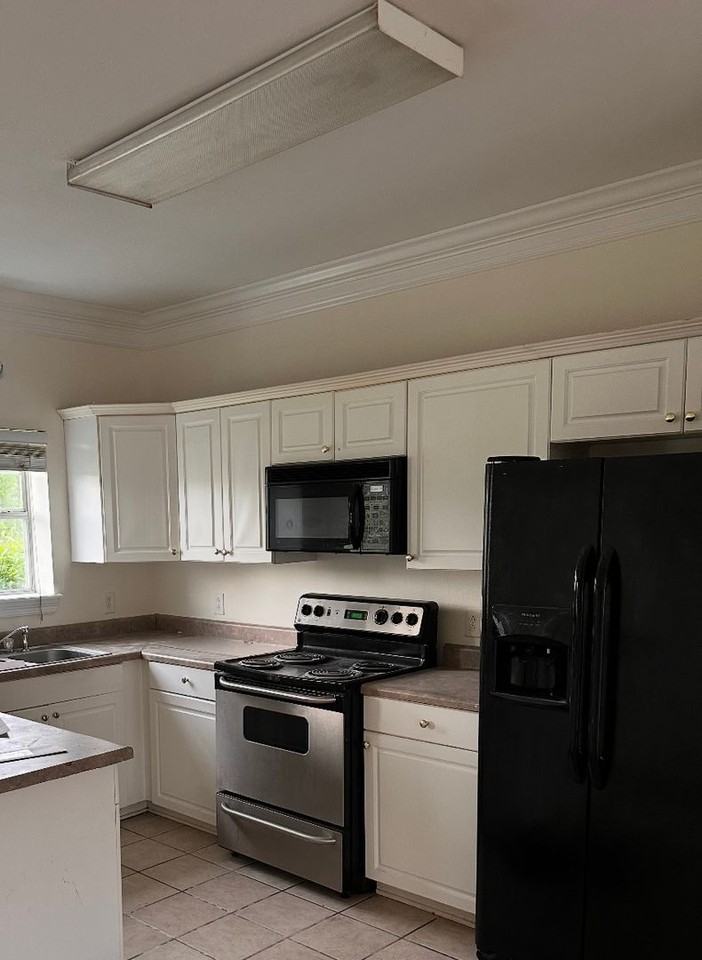 652 Kirk Cauldy Dr - Photo 2 of 10