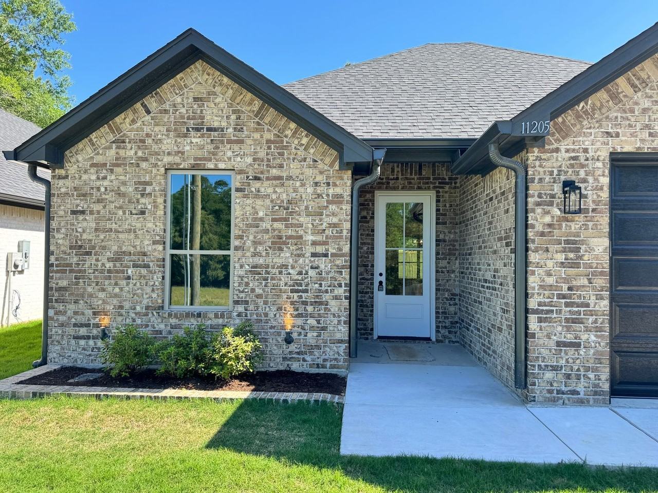 11205 County Road 166 - Photo 2 of 31