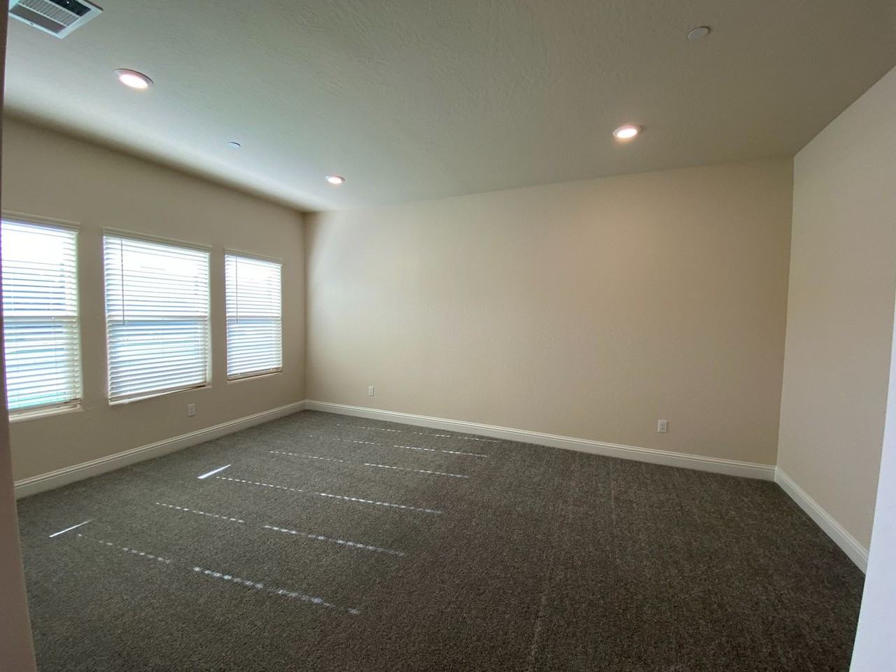 2430 W Mallard Ln - Photo 6 of 18