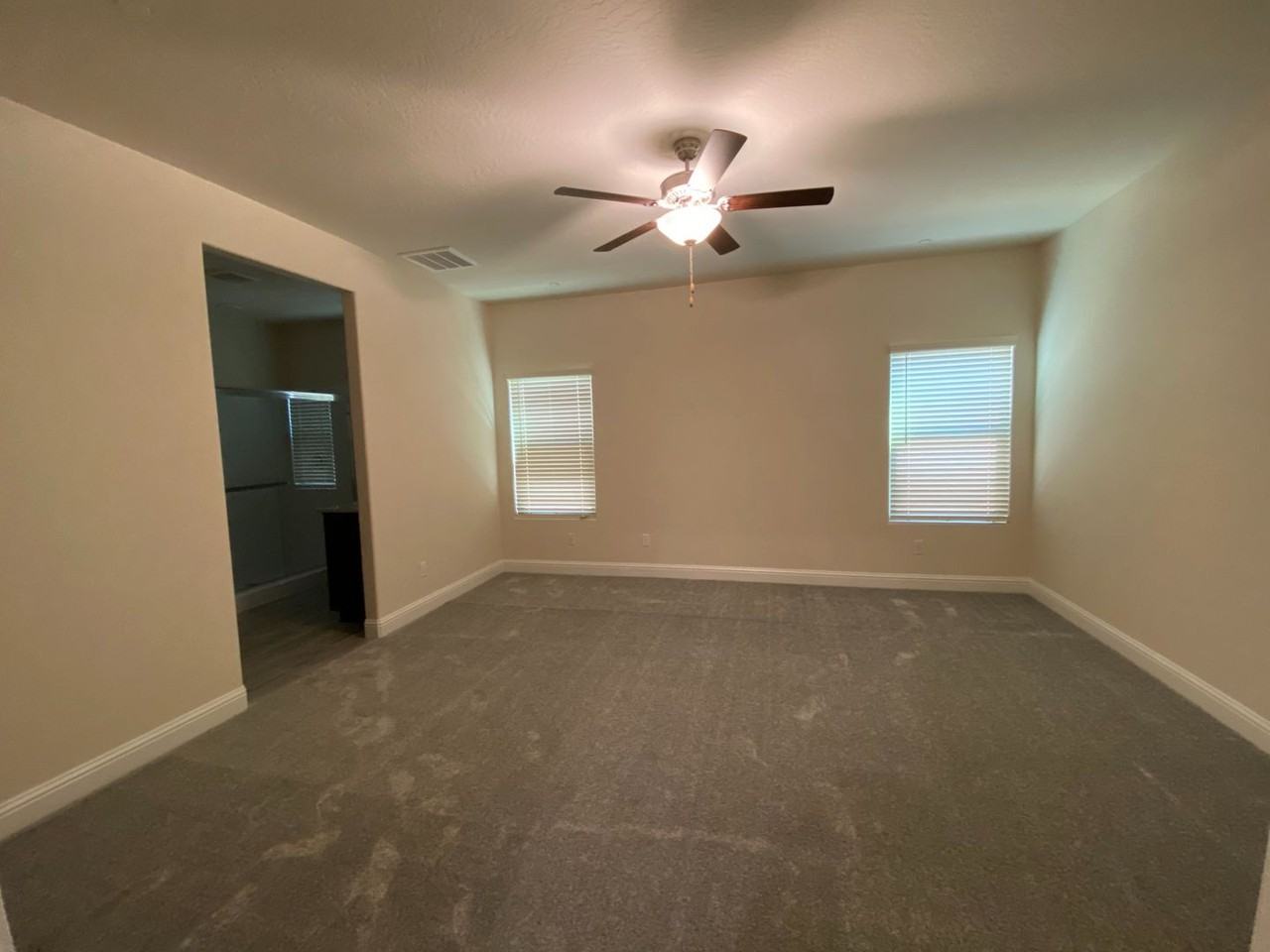 2430 W Mallard Ln - Photo 3 of 18