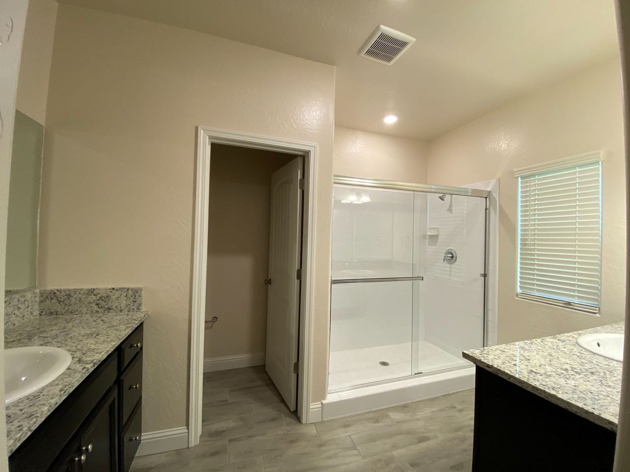 2430 W Mallard Ln - Photo 5 of 18
