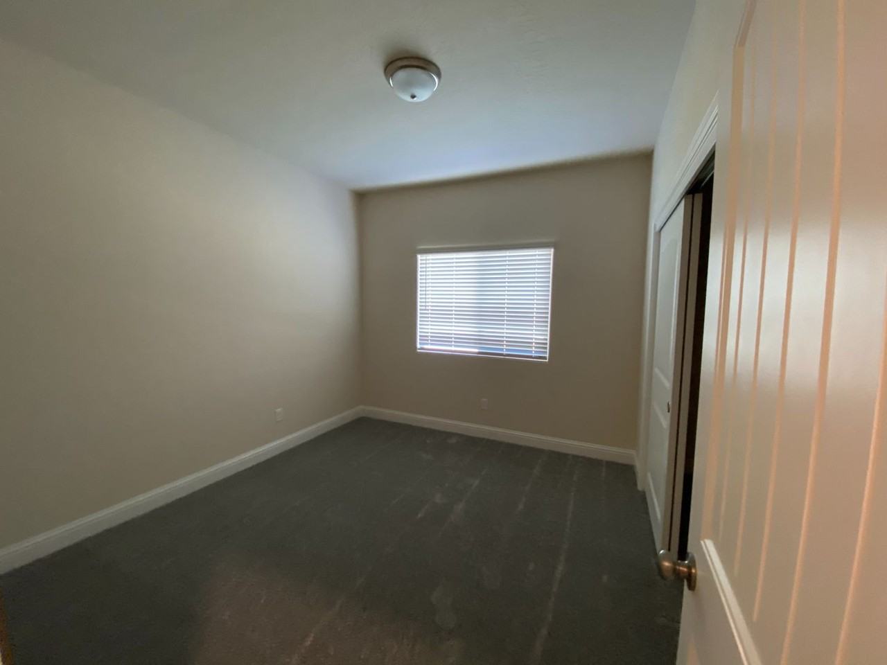 2430 W Mallard Ln - Photo 2 of 18