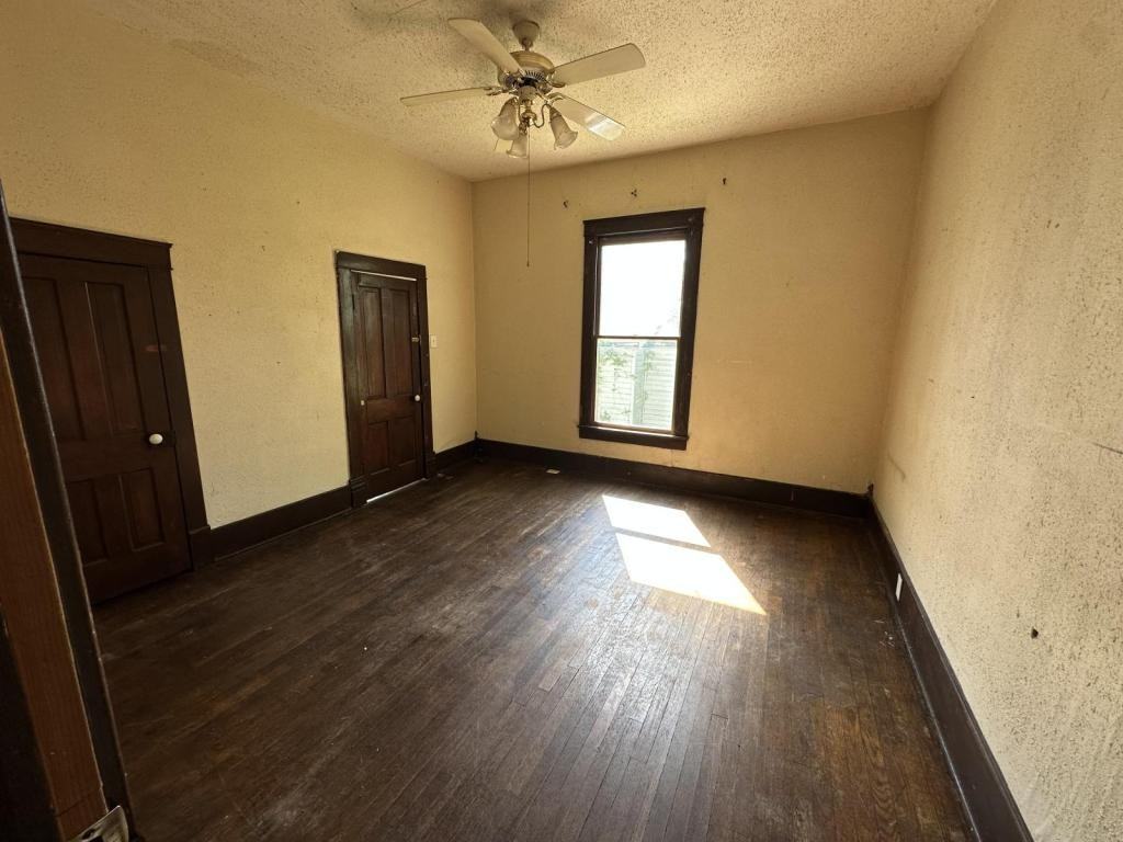 710 West 2nd Street - Photo 4 of 9