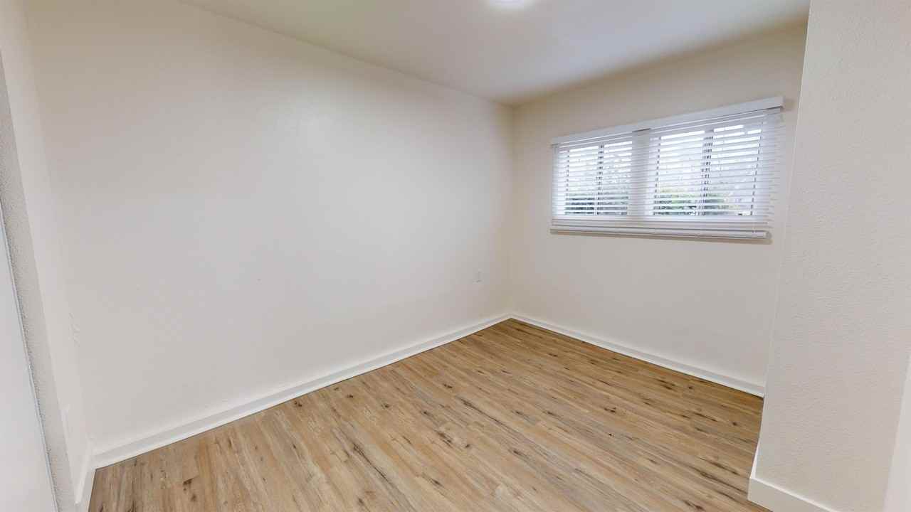 4812 Shasta Dam Blvd - Photo 3 of 9