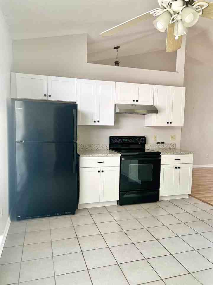 1163 Green Hill Trce - Photo 2 of 25