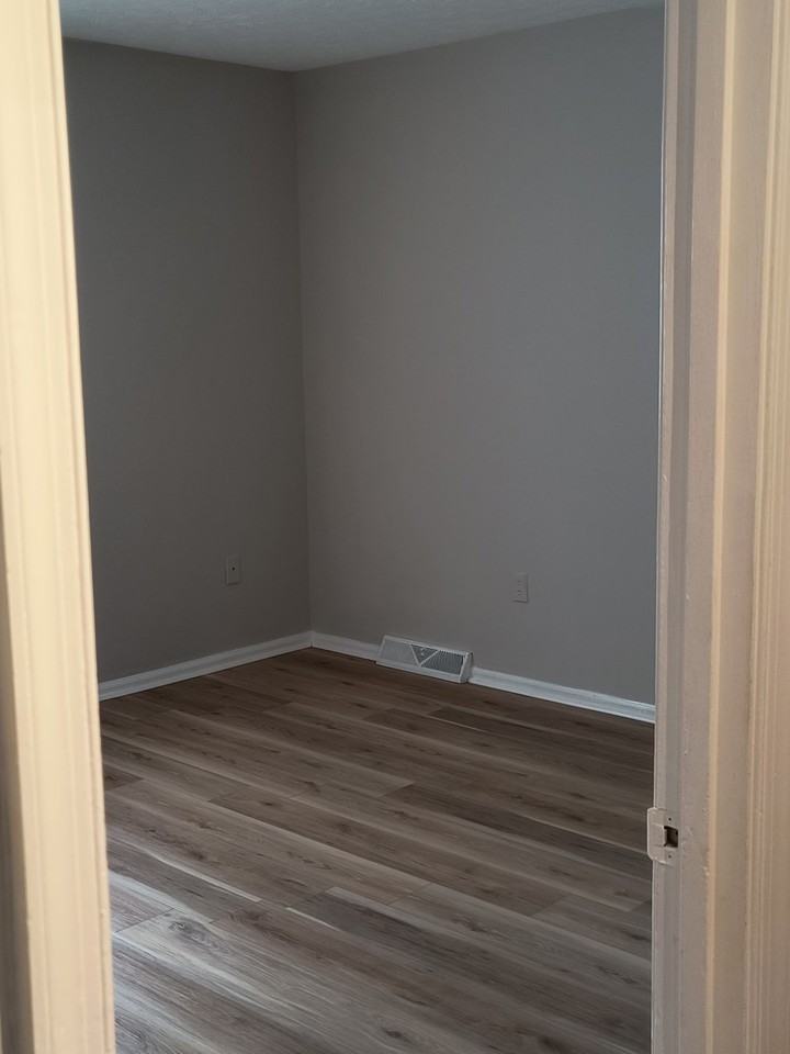 1315 Wards Ferry Rd - Photo 2 of 8