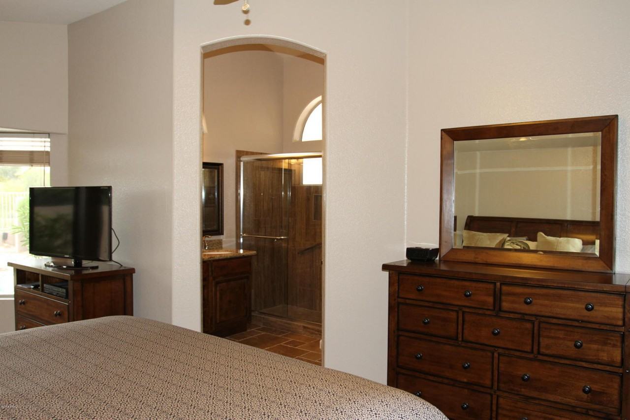 26422 N 43rd Pl - Photo 6 of 10