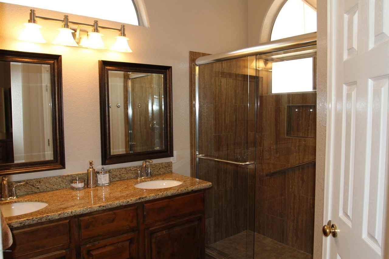 26422 N 43rd Pl - Photo 7 of 10